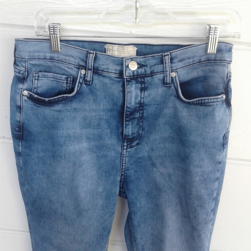 Free People Blue Jeans Distressed High Waist 31 - Picture 5 of 8